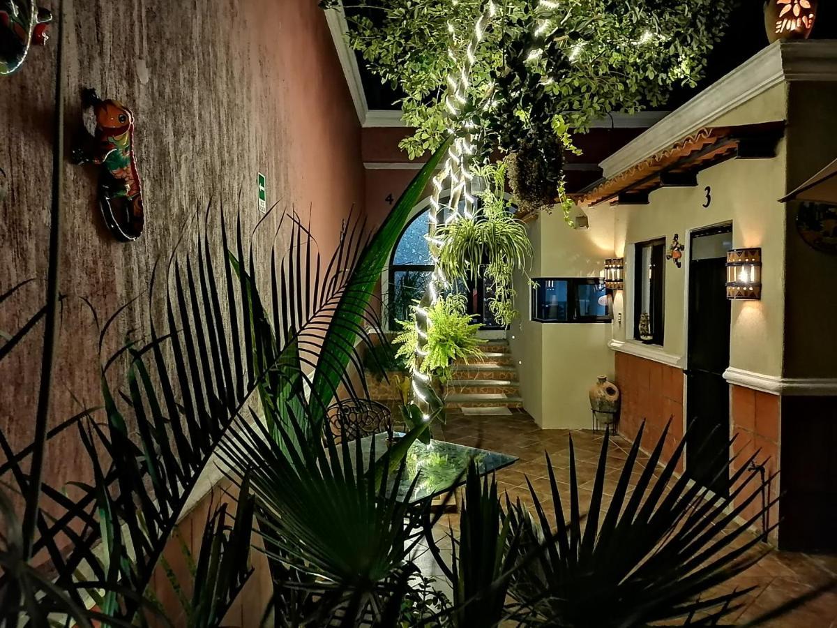 Aparta-Hotel Casa Real Apartamentos Chapala Bagian luar foto